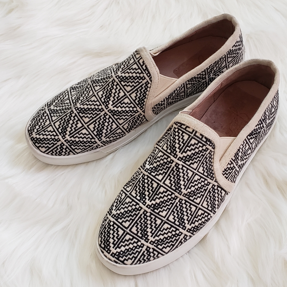 Joie slip on shoes